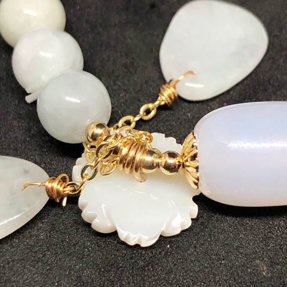 Natural Jade Agate Beads Bracelet - Picture 11 of 13